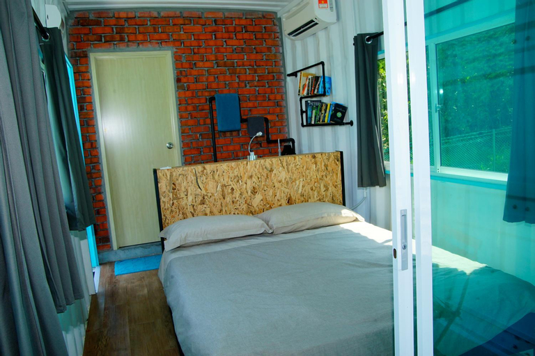 Bedroom 12