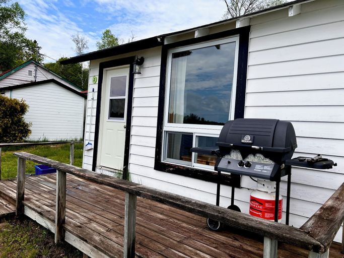 Exterior & Views 2, White Birches Cottages, Haliburton