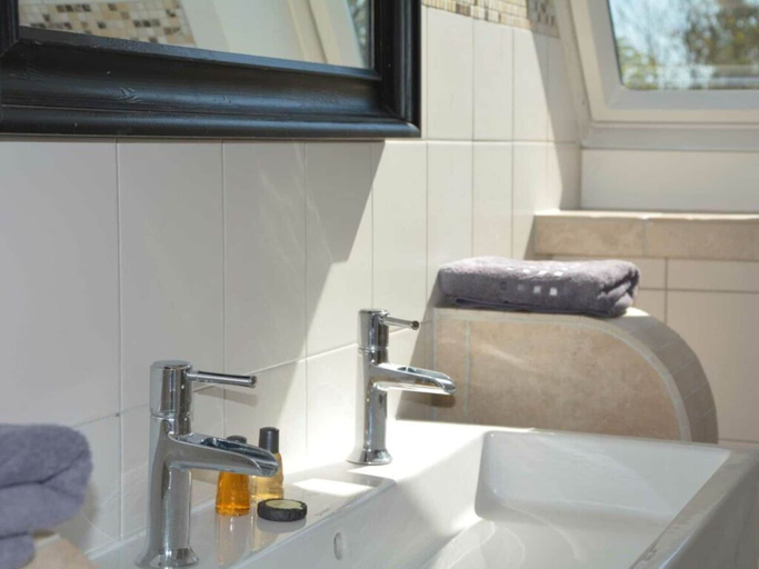 Bathroom 3, Island Suite Amrum Comfortable Holiday Residence, Nordfriesland