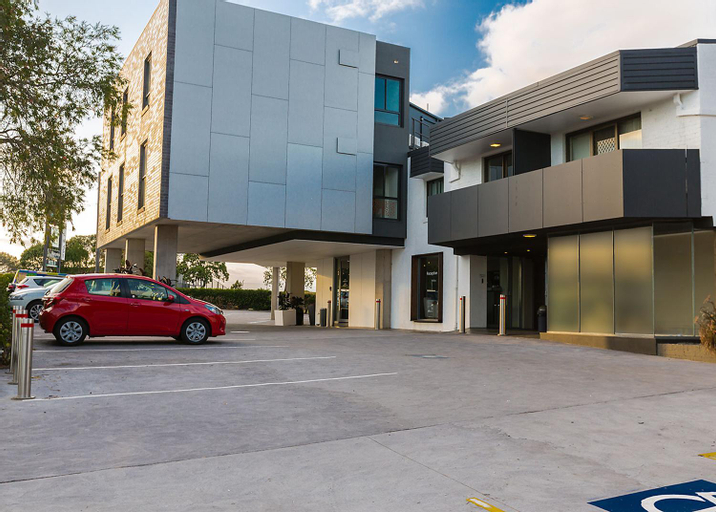 Exterior 9