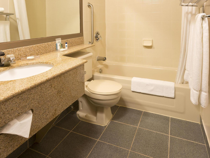 Bathroom 20