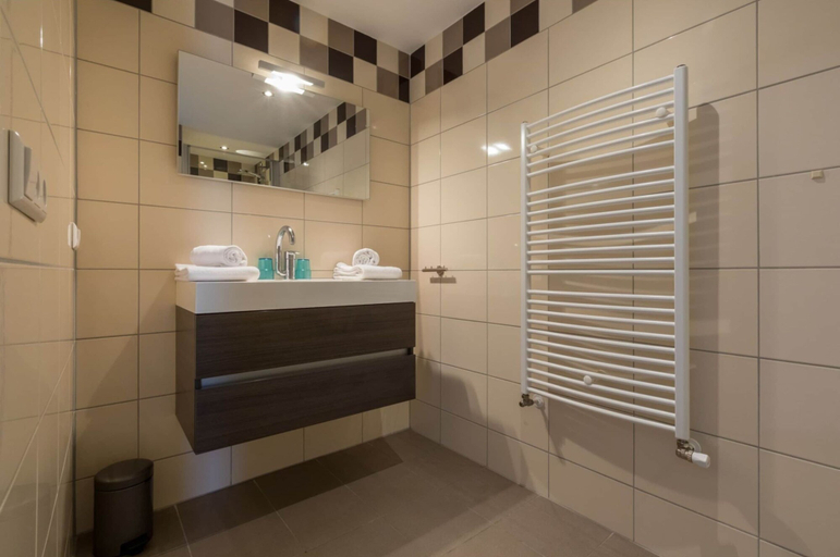 Bathroom 3, Holiday Home Near the Beach Zoutelande, Veere