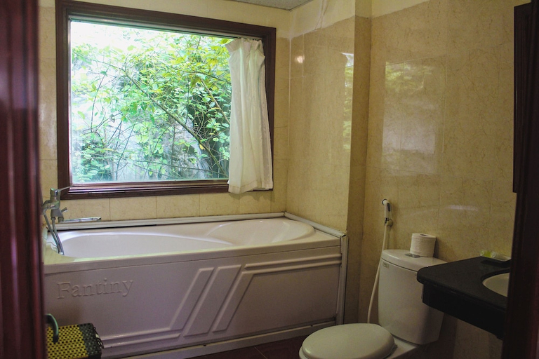 Bathroom 3, Mua Cave Ecolodge, Hoa Lư