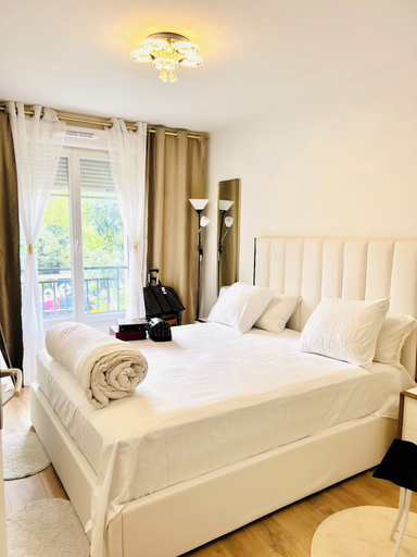 Bedroom 3, Appartement Luxe 9 mn Roissy CDG, Seine-Saint-Denis
