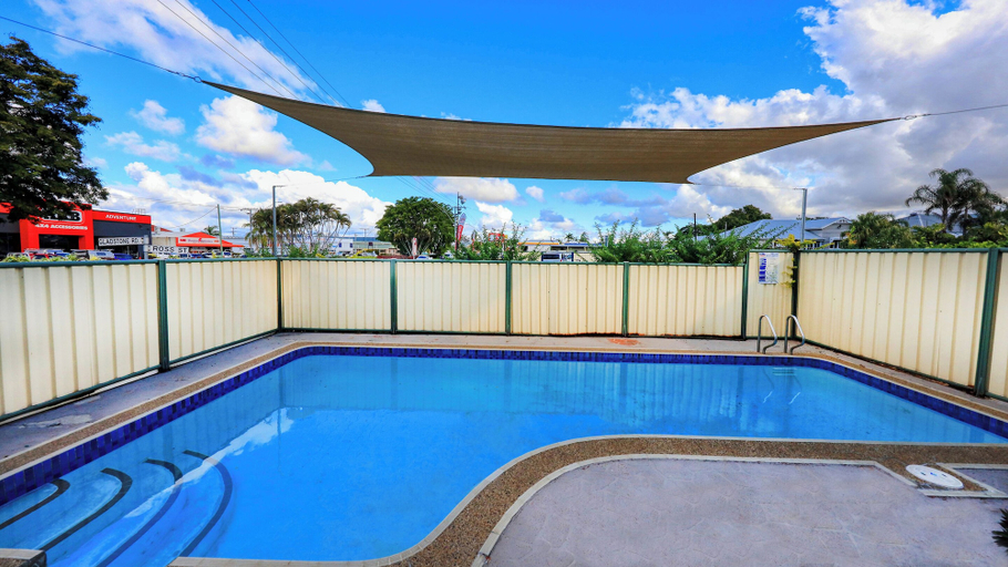 Sport & Beauty 4, Tropical Gate Motor Inn, Rockhampton