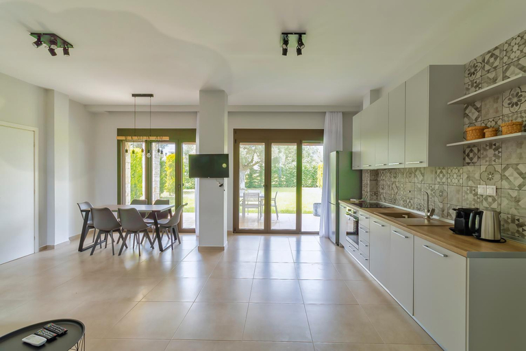 Others 5, Friday Mood by Diomedes Group, Central Macedonia