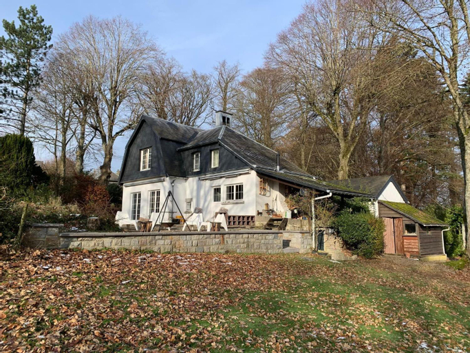 Exterior 5