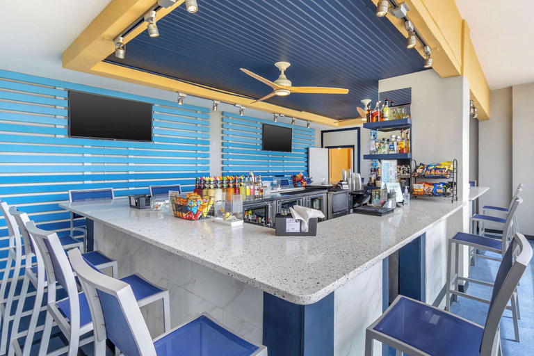 Food & Drinks 5, Hilton Grand Vacations Club Anderson Ocean Myrtle Beach, Horry