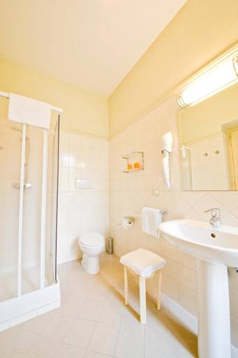 Bathroom, Gastehaus Deutscher Orden, Rome