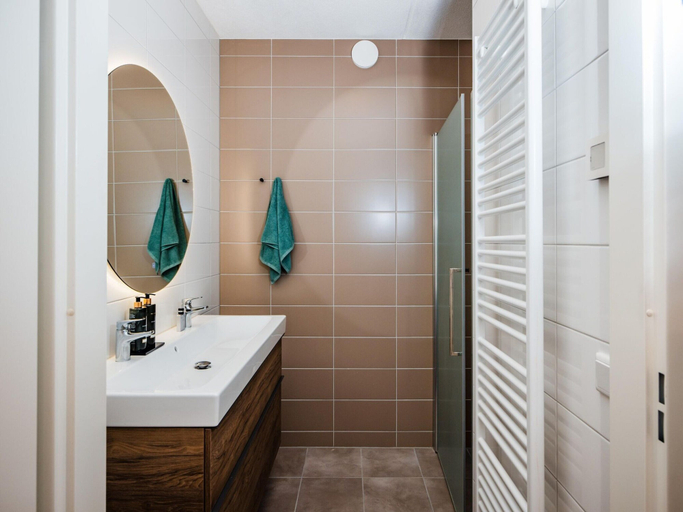 Bathroom 5, Chalet in Voorthuizen Near Veluwe Nature, Barneveld