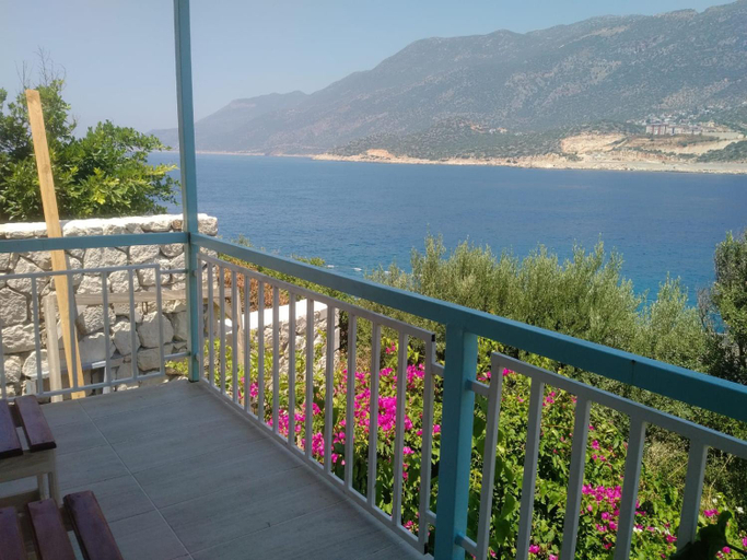 Others 2, Korsan Ada Hotel, Kaş