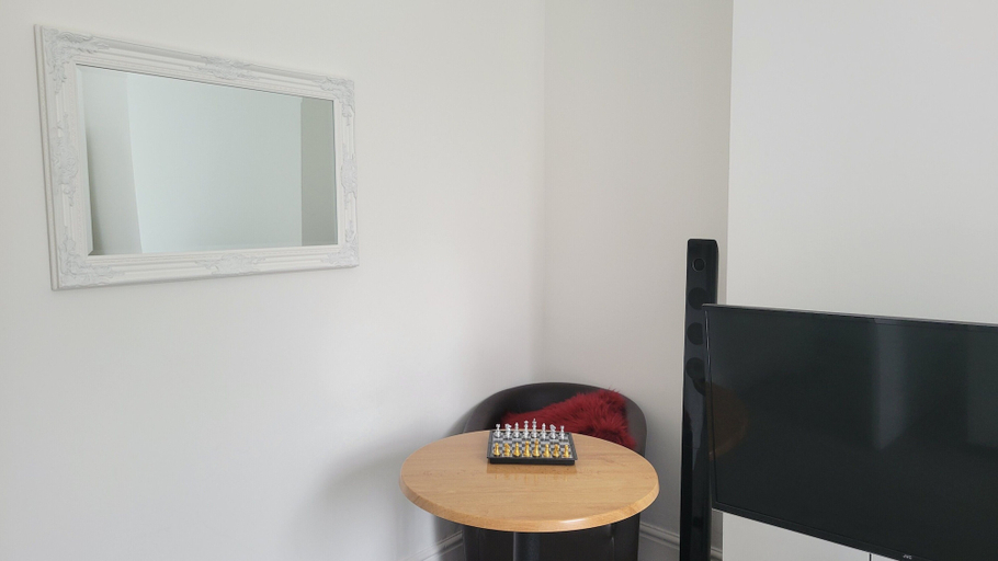 Others 5, Timann Place, Tameside