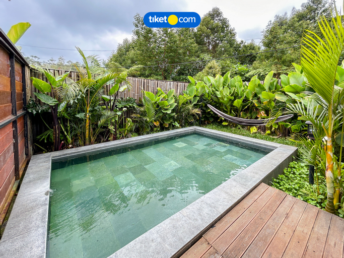 Swimming Pool 8