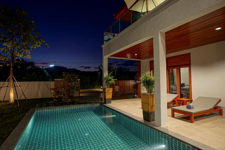 Swimming Pool 24