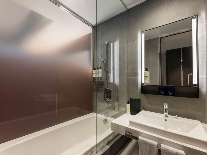 Bathroom 4