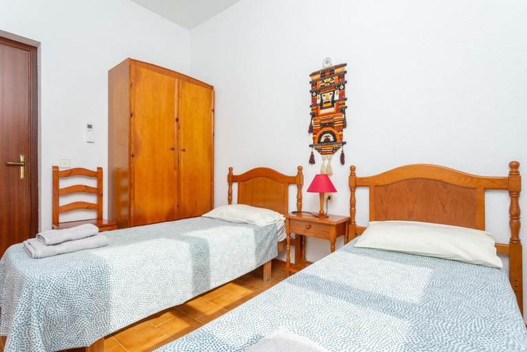 Others 5, Villa Bini Estrella, Baleares