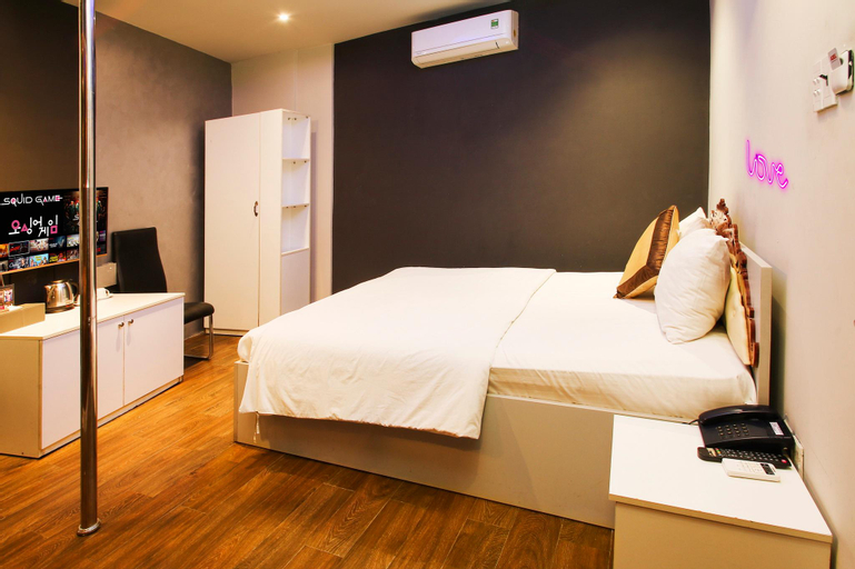 Bedroom 12