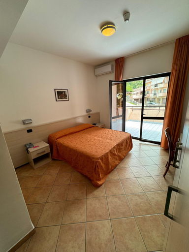 Bedroom 4, Athena Palace Hotel, Cosenza