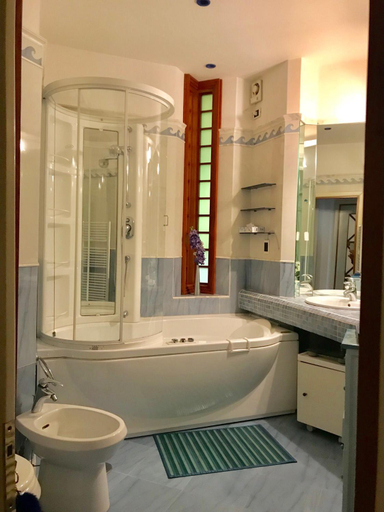 Bathroom 2, Arche, Salerno