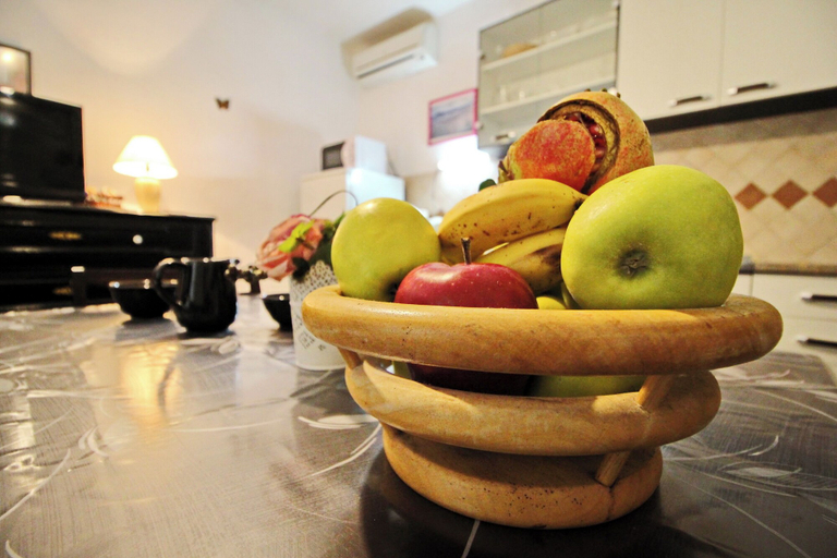 Food & Drinks 4, Apartments Sunset, Blato