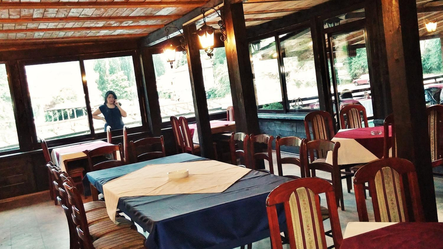 Food & Drinks 5, B&B Bazeni, Sarajevo