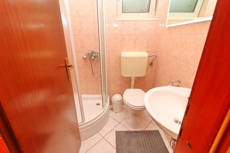 Bathroom 3, Seafront Apartments Anthony, Lastovo