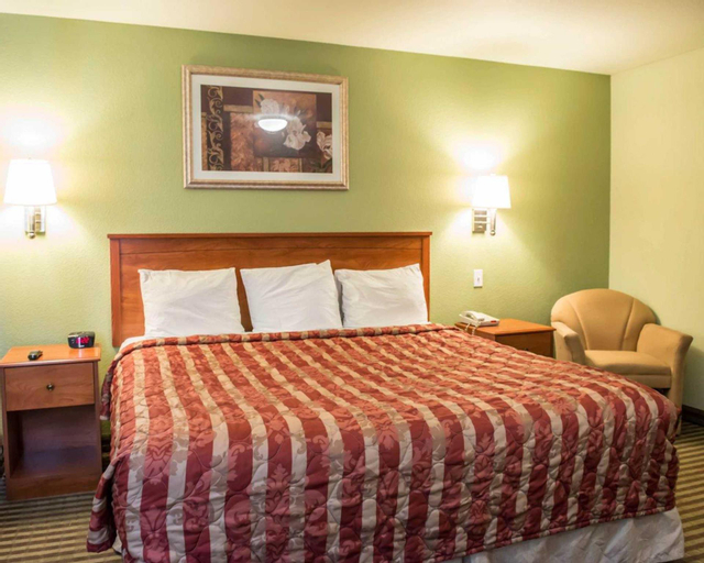 Bedroom 23