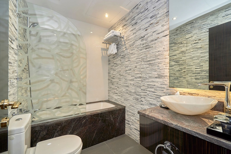 Bathroom 4, Gevora Hotel, Dubai