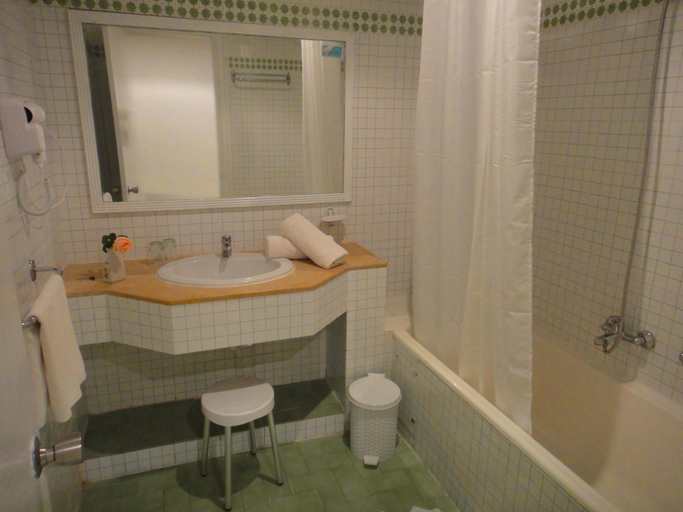 Bathroom 4, Aylimas Beach - Family Hotel, Monastir