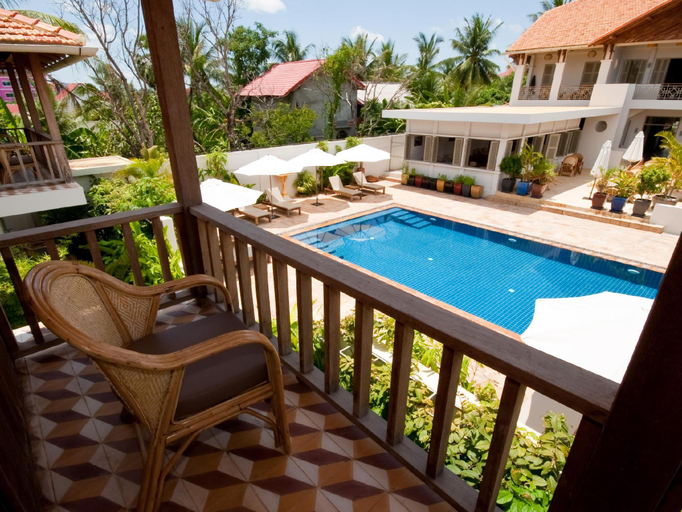 Swimming Pool 4
