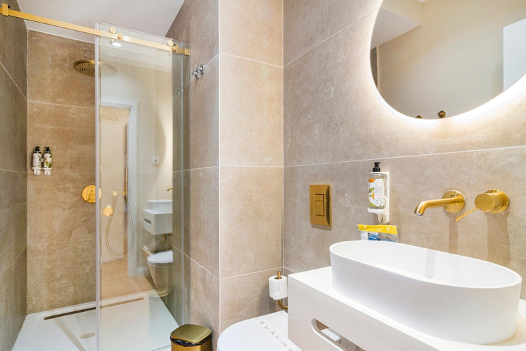 Bathroom 3, Metropolitan Living Lisbon - Laranjeiras, Lisbon