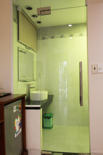 Bathroom 20