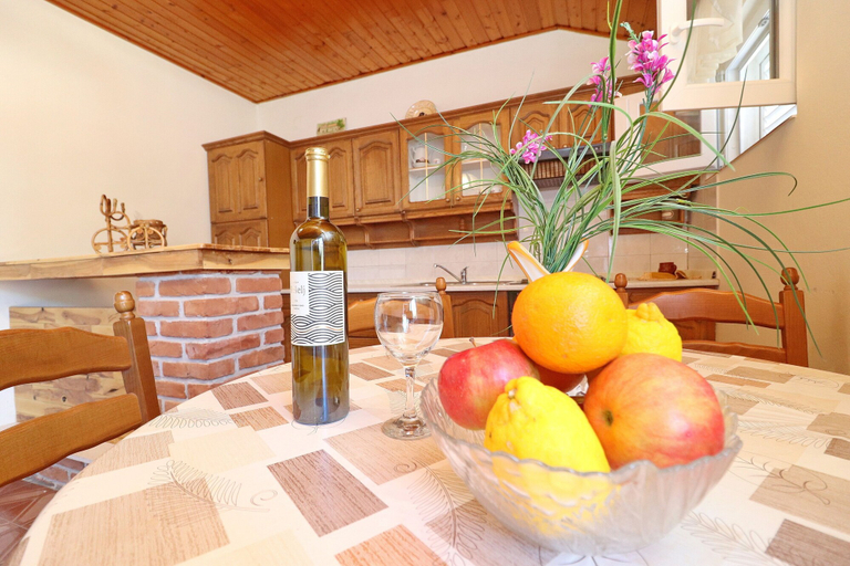 Food & Drinks, Apartments Peselj, Brna, Smokvica