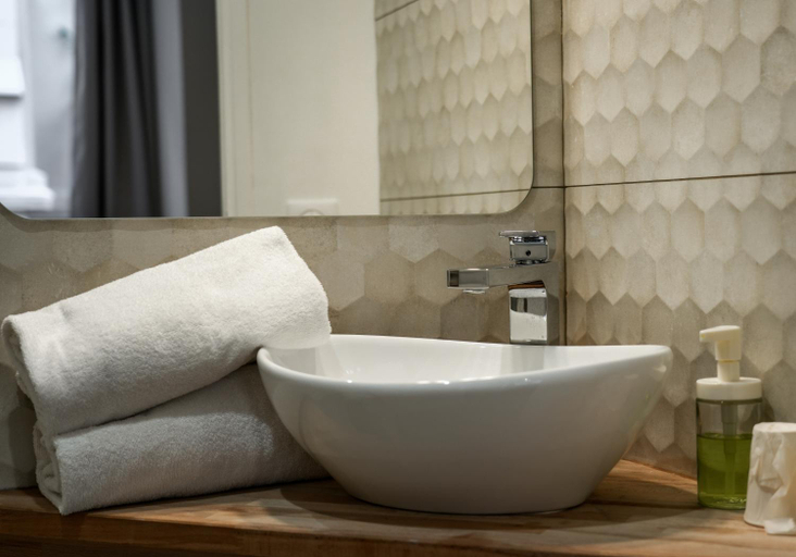Bathroom 4, Celenya Hôtel, Var