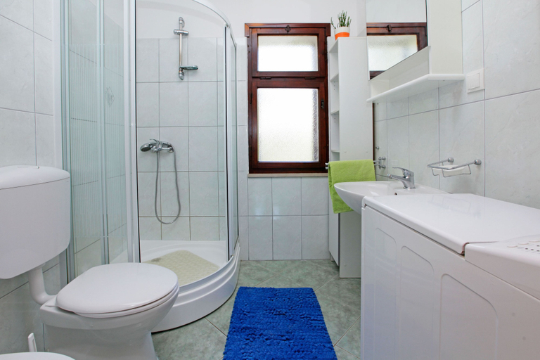 Bathroom 3, Olive's Garden House, Vela Luka