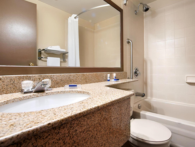 Bathroom 15
