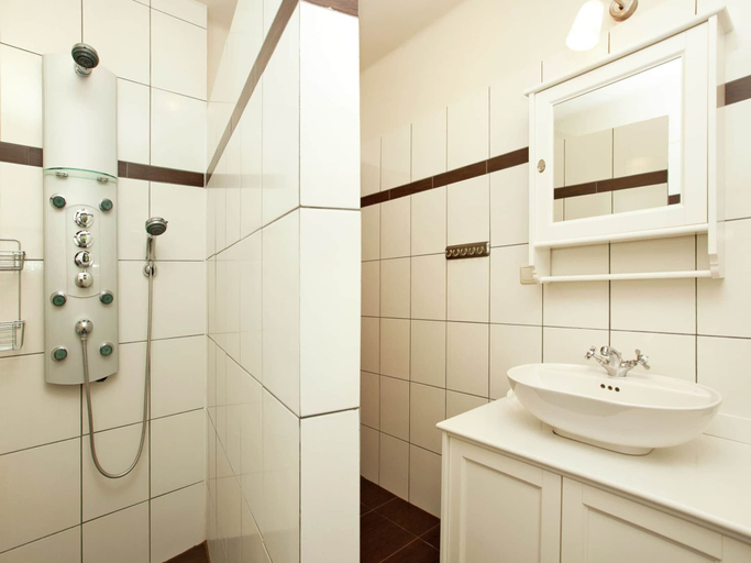 Bathroom 4, Apartment With Terrace in Salzburg, Hallein