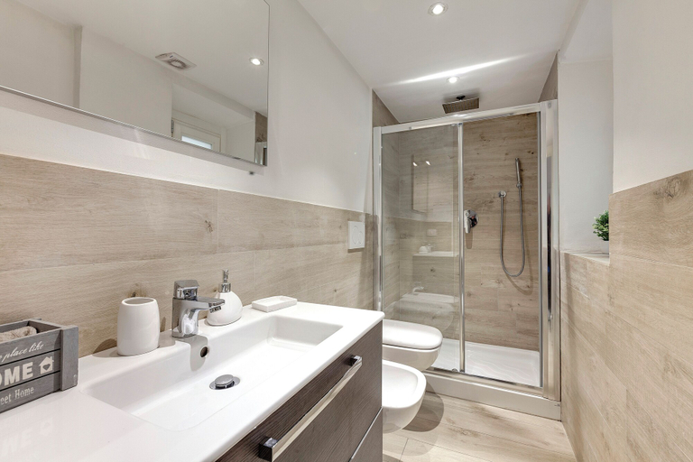 Bathroom 3, Mamo Florence - Baldovini Apartment, Florence