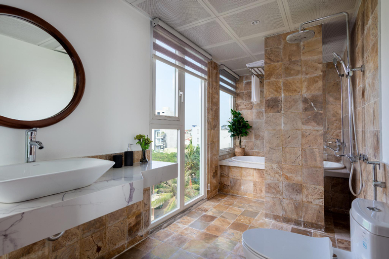 Bathroom 4