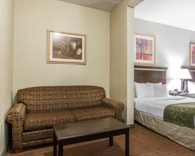 Bedroom 24