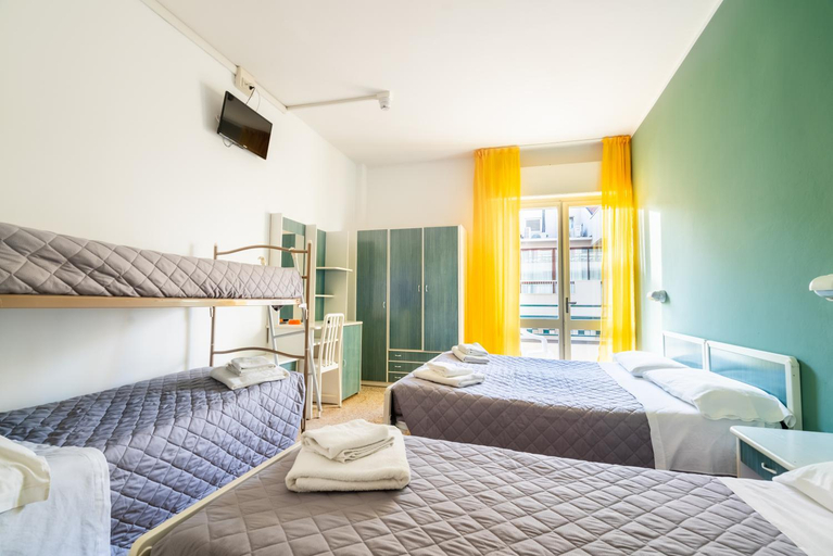 Others 3, Hotel Viscount, Rimini