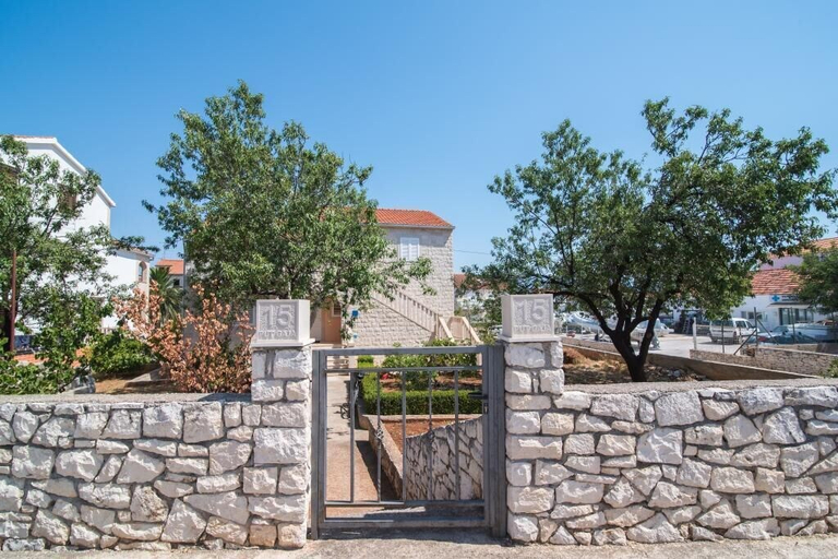 Others 4, Apartments Batinic, Supetar
