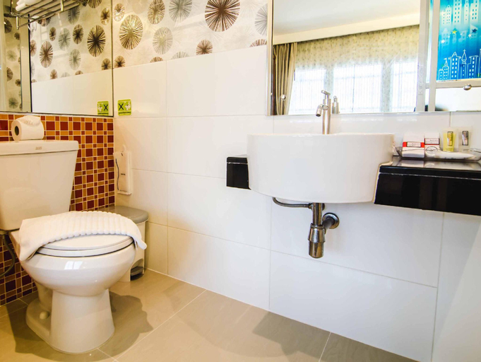 Bathroom 6