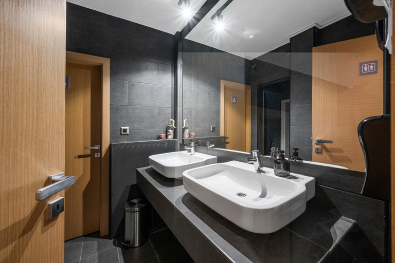 Bathroom 3, Prince Rooftop, Belgrade