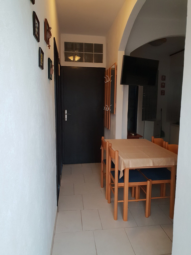 Others 5, Apartment Tereza, Sutivan