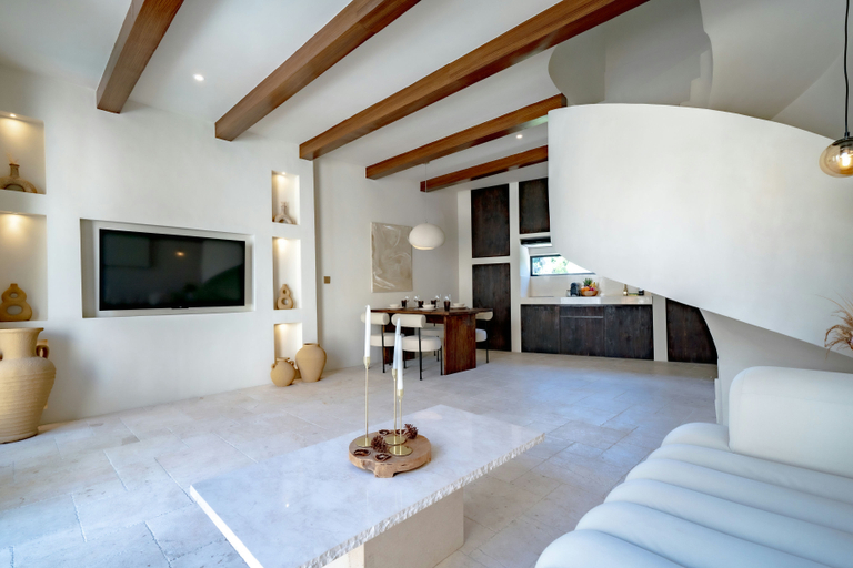 Others 5, Villa Eyla Pererenan, Badung