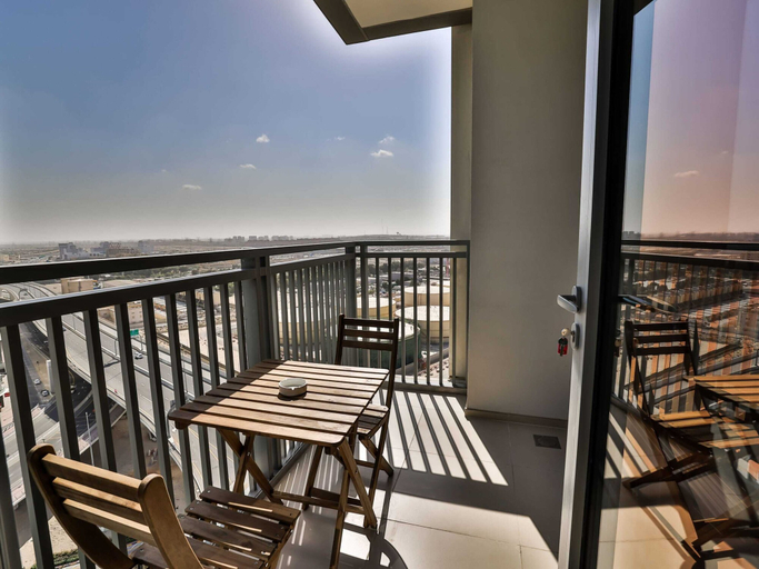 Balcony, Marina Views Cosy Two Bed JBR by Belvilla, Dubai