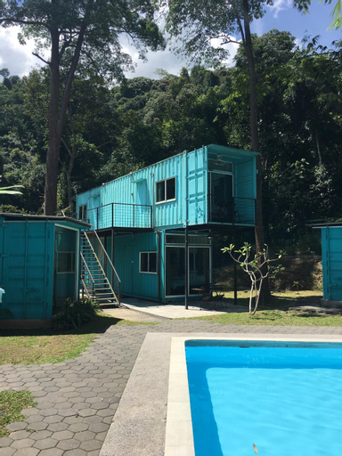 Exterior 8