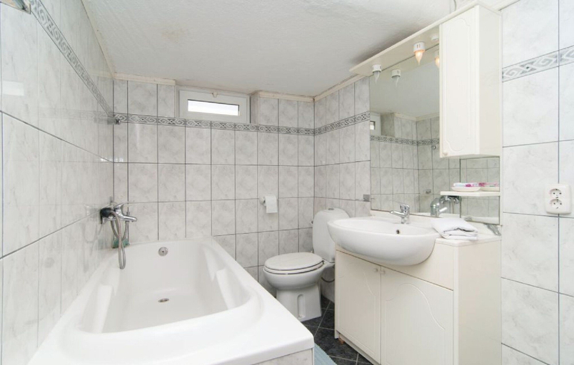 Bathroom 3, Apartments Roko, Dugi Rat