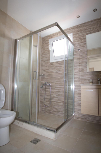 Bathroom 2, Xenia Stalis Apartments, Crete